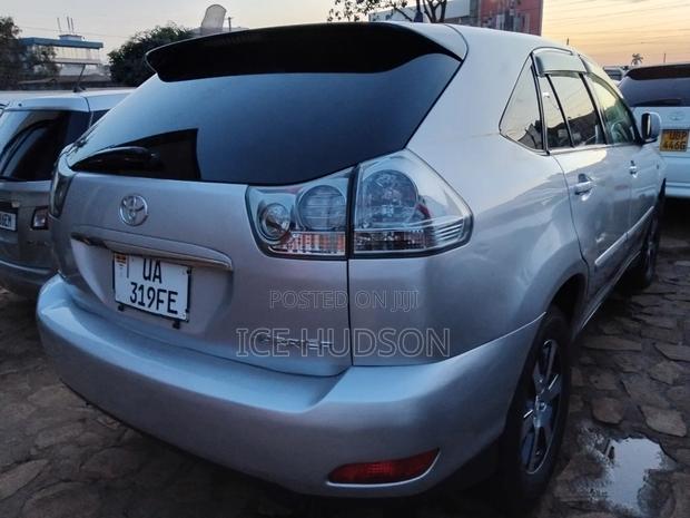 Toyota Harrier 2011 Silver