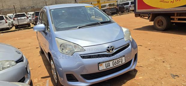 Toyota Ractis 2013 Blue