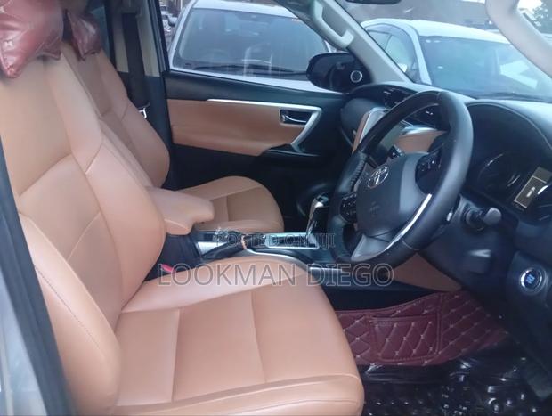 Toyota Fortuner 2.8 D AWD 2015 Silver
