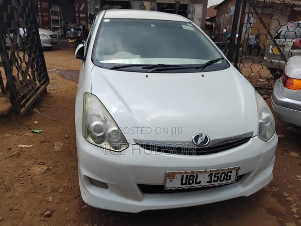 Toyota Wish 2006 White