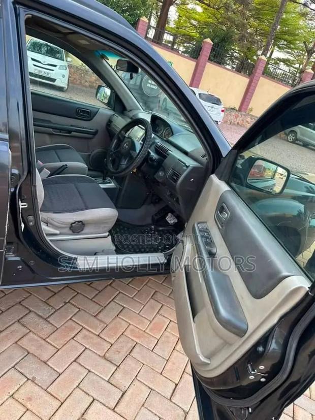 Nissan X-Trail 2006 Black