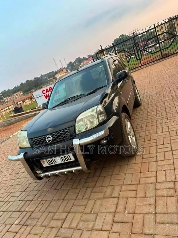Nissan X-Trail 2006 Black
