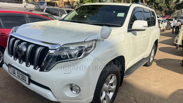 Toyota Land Cruiser Prado 2017 White