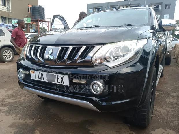 Mitsubishi L200 Double Cab 2.4 181hp 4WD 2017 Black