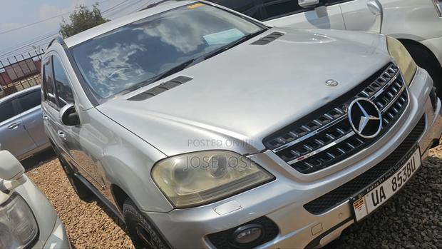 Mercedes-Benz M Class 2009 Silver