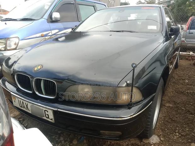 BMW 523i 2002 Black