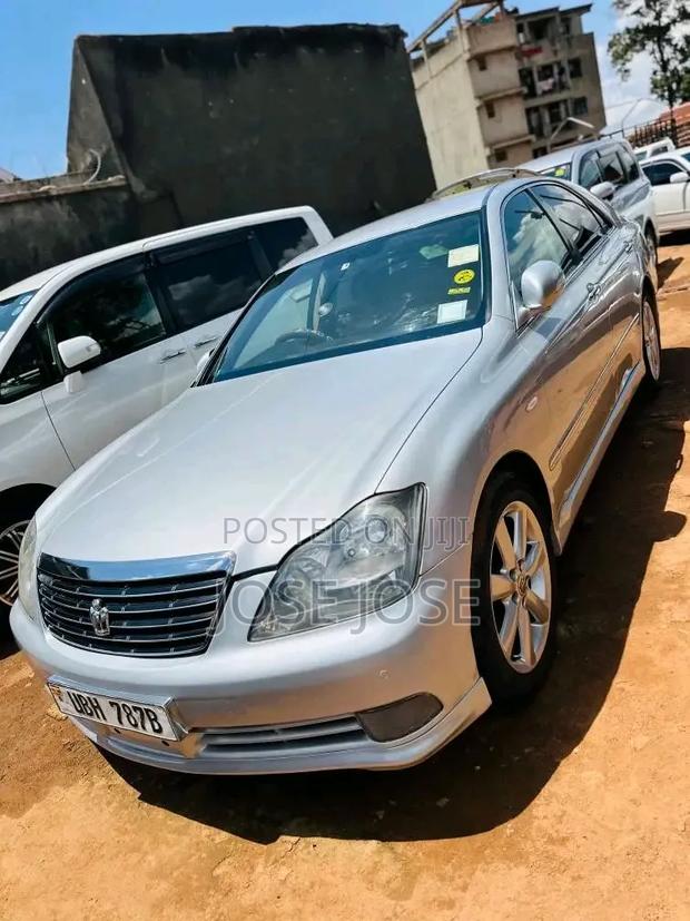Toyota Crown 2008