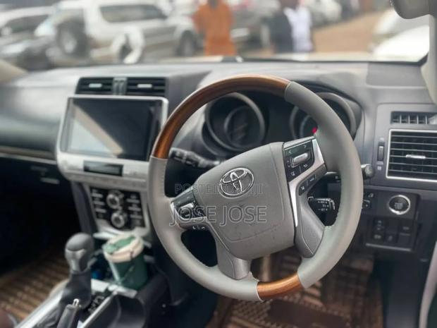 Toyota Crown 2008
