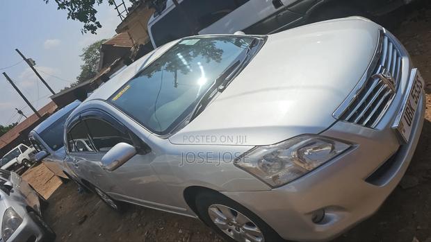 Toyota Premio 2010 Silver