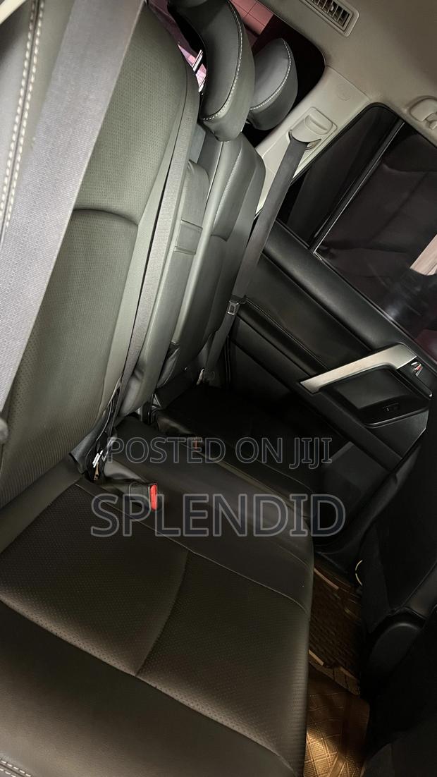 Toyota Land Cruiser Prado 2016 Gray