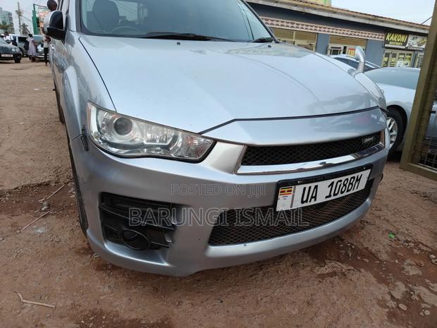 Mitsubishi Outlander 2010 Silver