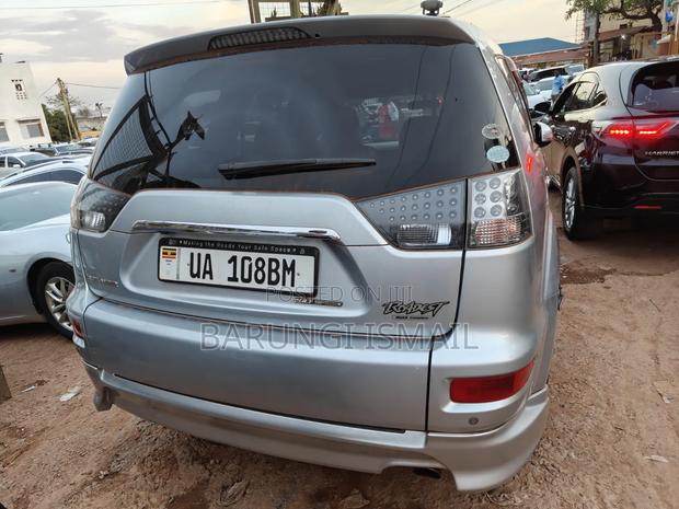 Mitsubishi Outlander 2010 Silver