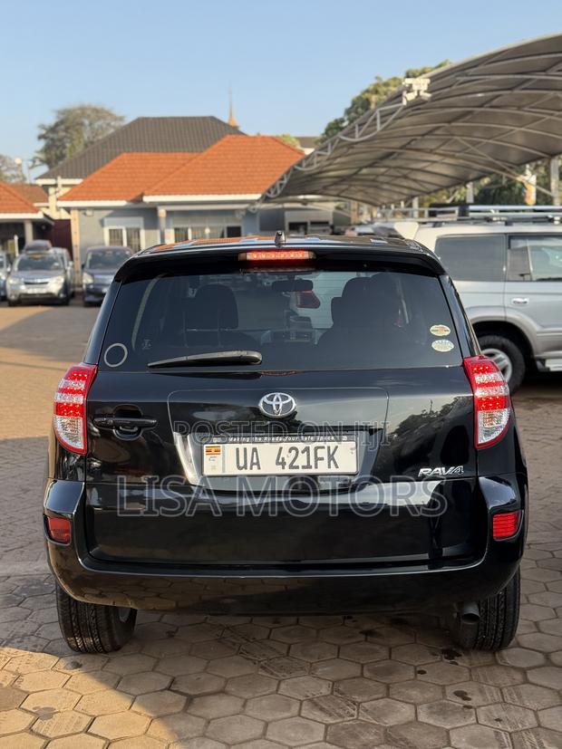 Toyota RAV4 2010 Black