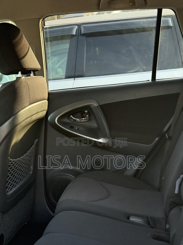 Toyota RAV4 2010 Black