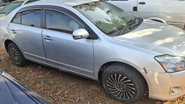 Toyota Premio 2010 Silver