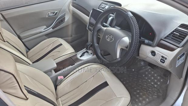 Toyota Premio 2010 Silver