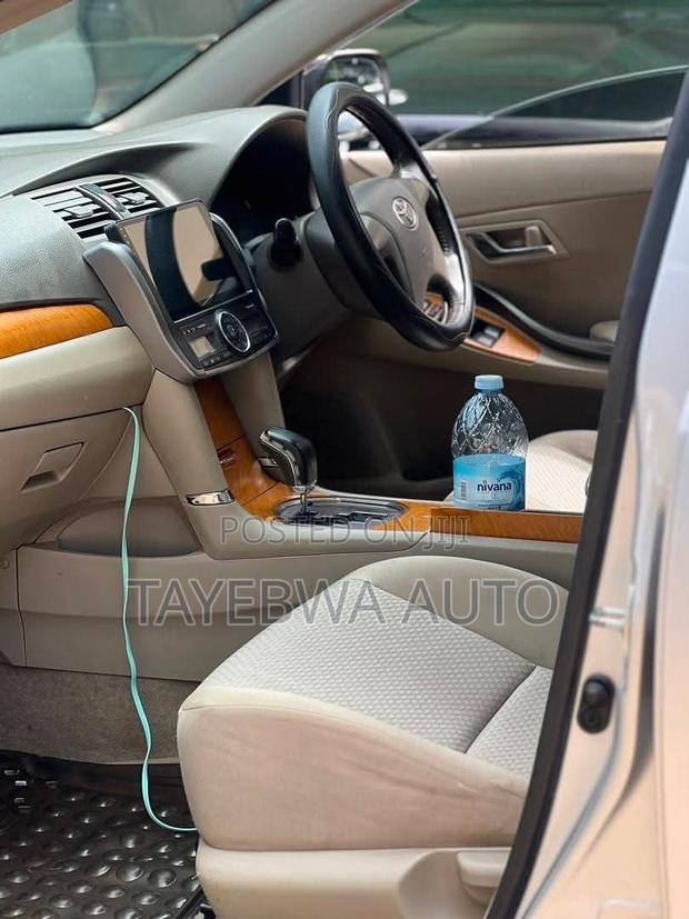 Toyota Premio 1.8 AWD 2010