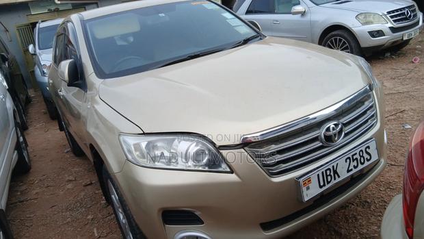 Toyota Vanguard 2009 Gold