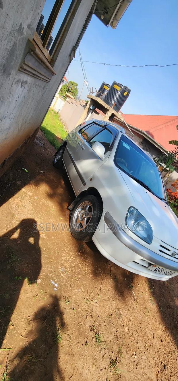 Toyota Raum 1.5 AWD 2000 White