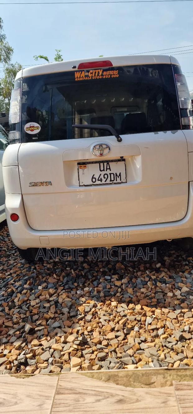 Toyota Sienta 1.5 AWD 2012 White