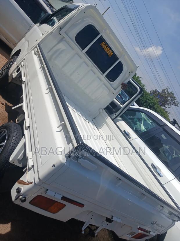Toyota Dyna 2017 White