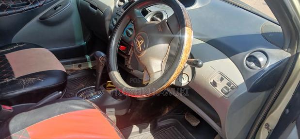 Toyota Vitz 2003 Yellow