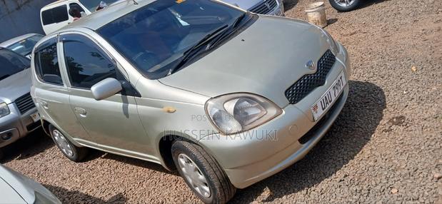 Toyota Vitz 2003 Yellow