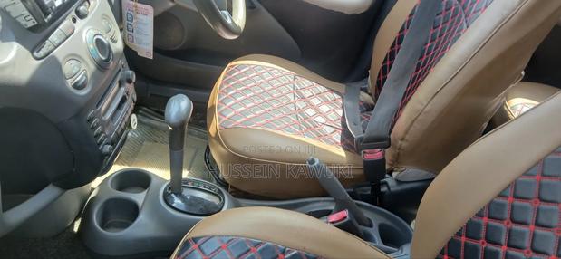 Toyota Vitz 2002 Silver