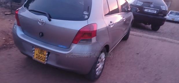 Toyota Vitz 2006 Blue