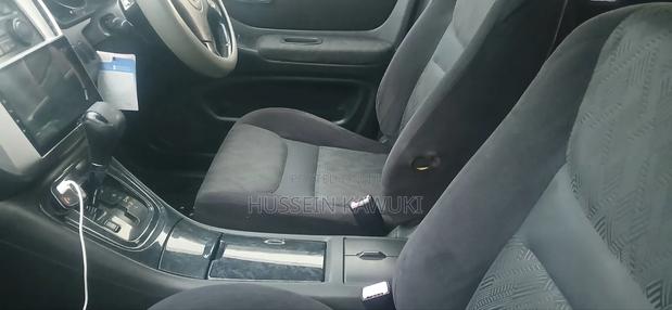 Toyota Kluger 2005 Silver