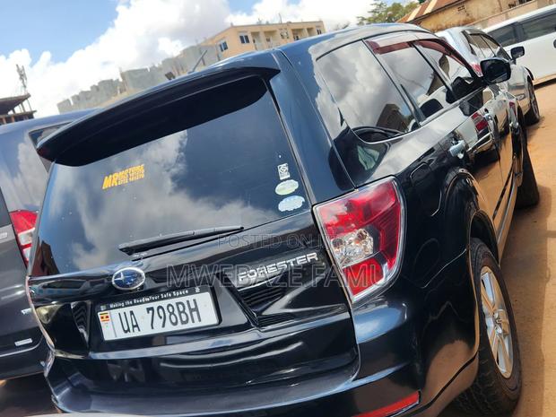 Subaru Forester 2010 Black