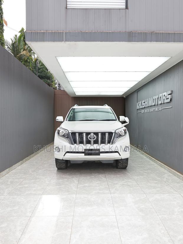 Toyota Land Cruiser Prado 2.8 2017 White