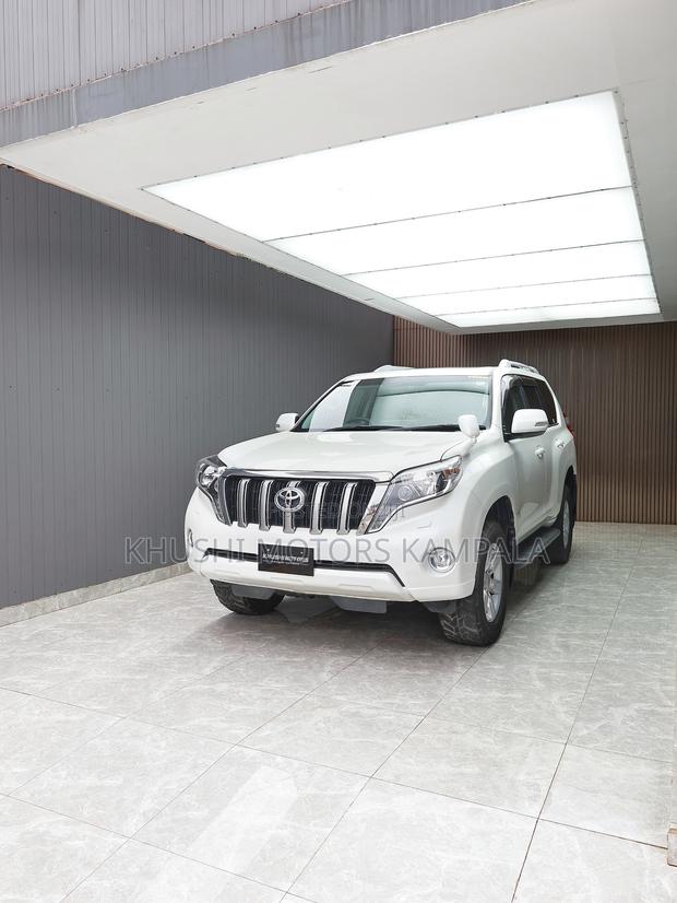 Toyota Land Cruiser Prado 2.8 2017 White