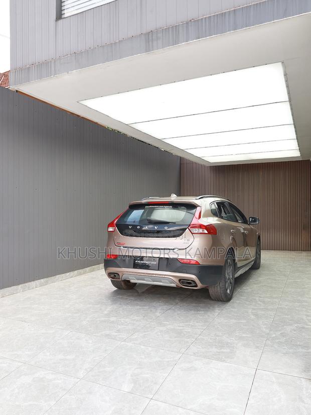Volvo V40 2013 Brown