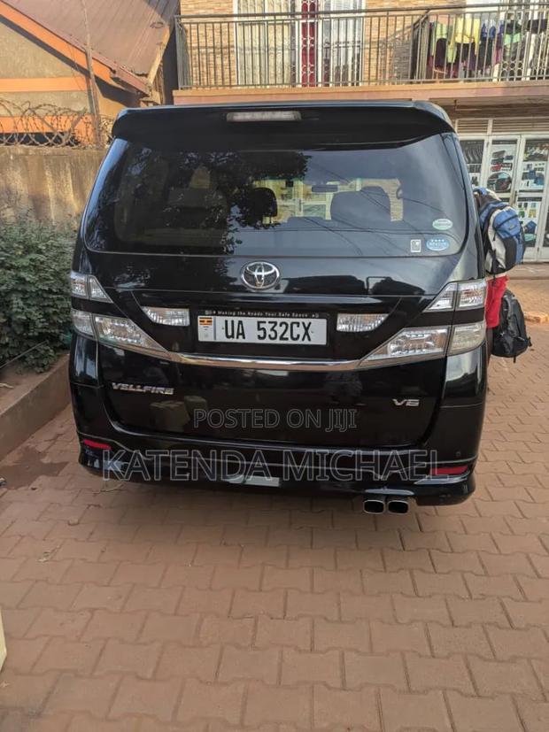 Toyota Vellfire V 2.4 FWD 7-Seater 2011 Black