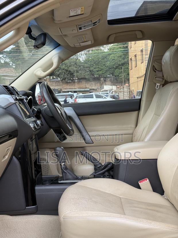 Toyota Land Cruiser Prado 2.7 2017 Gray