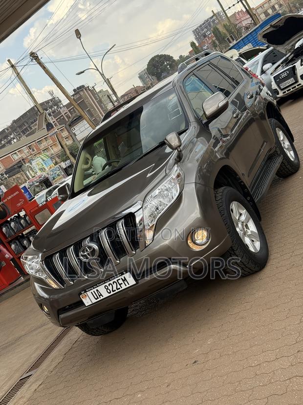 Toyota Land Cruiser Prado 2.7 2017 Gray