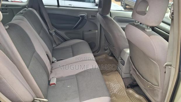 Toyota RAV4 2002 Silver