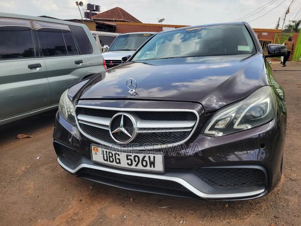 Mercedes-Benz E300 2012 Maroon