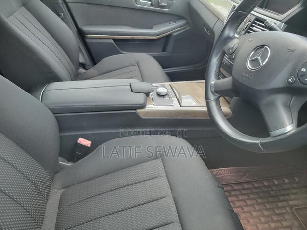 Mercedes-Benz E300 2012 Maroon