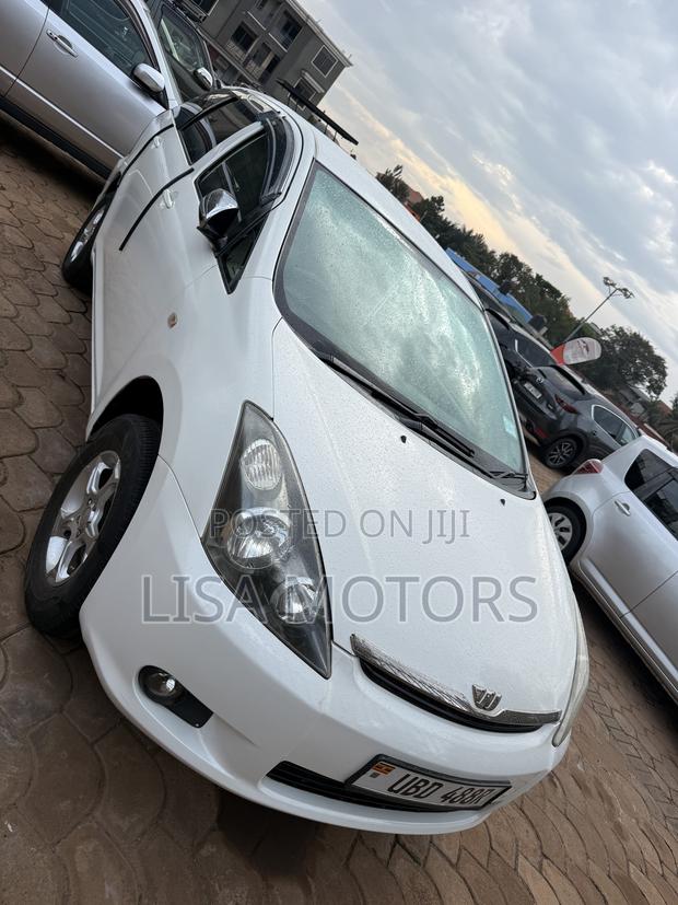 Toyota Wish 2006 White