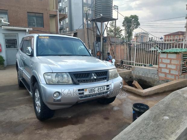 Mitsubishi Pajero 2007 Silver