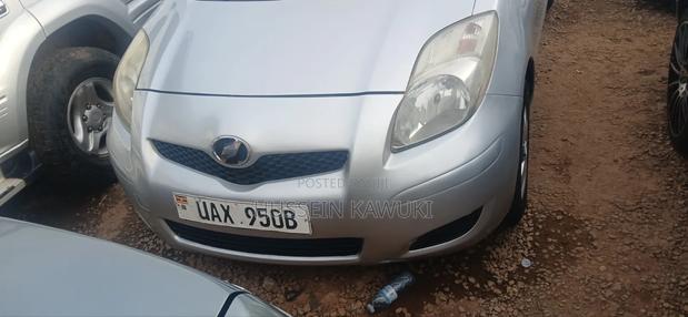 Toyota Vitz 2006 Silver