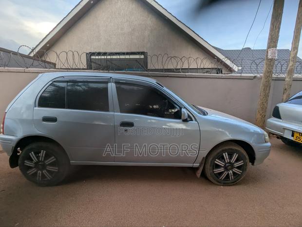 Toyota Starlet 1999 Silver