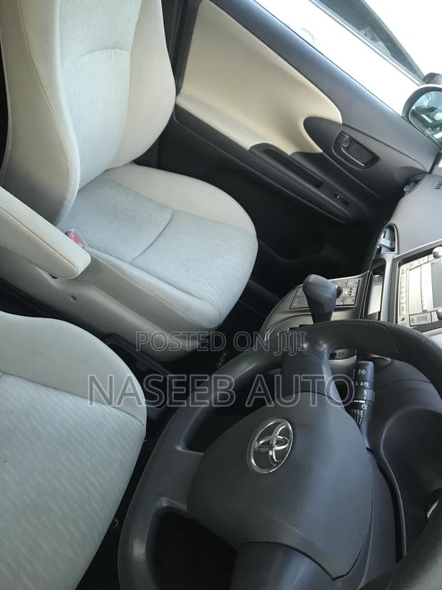 Toyota Wish 2012 White