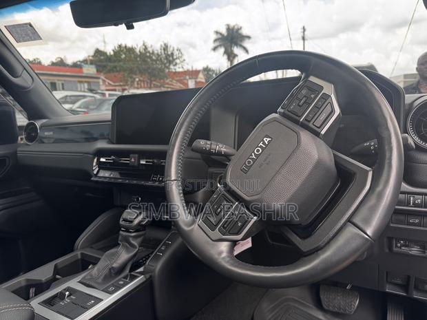 Toyota Land Cruiser Prado 2.7 2024 Black