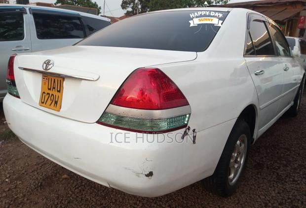Toyota Mark II 2002 White