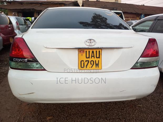 Toyota Mark II 2002 White