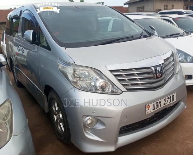 Toyota Alphard 2013 Silver