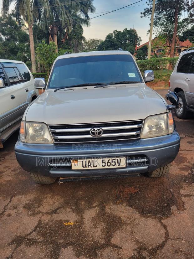 Toyota Land Cruiser Prado 1996 Gray